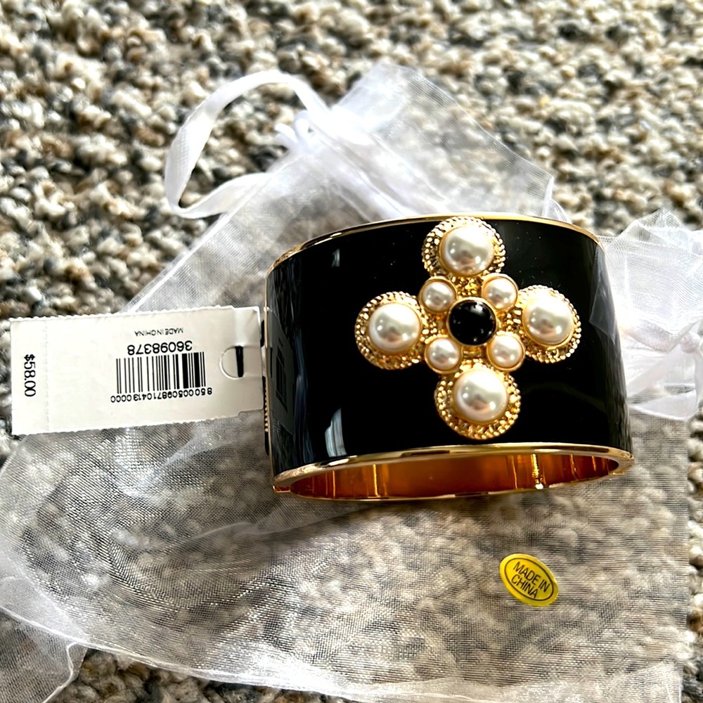 This beautiful bracelet from express is perfect for a night out,or for work! Nwt